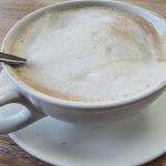 varfor-handerna-skakar-efter-kaffe-hur-koffein-paverkar-nervsystemet-och.jpg